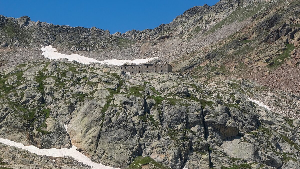 La Caserma del Druos e la Bassa del Druos sullo sfondo