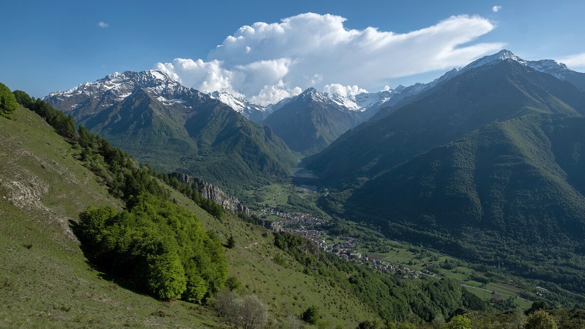 Panorama verso Entracque dai pressi del Monte Corno