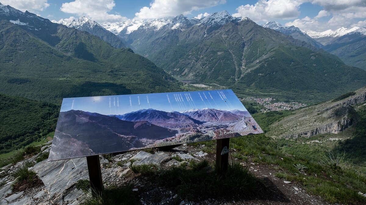 Tavola di orientamento al termine del Sentiero di Camilla