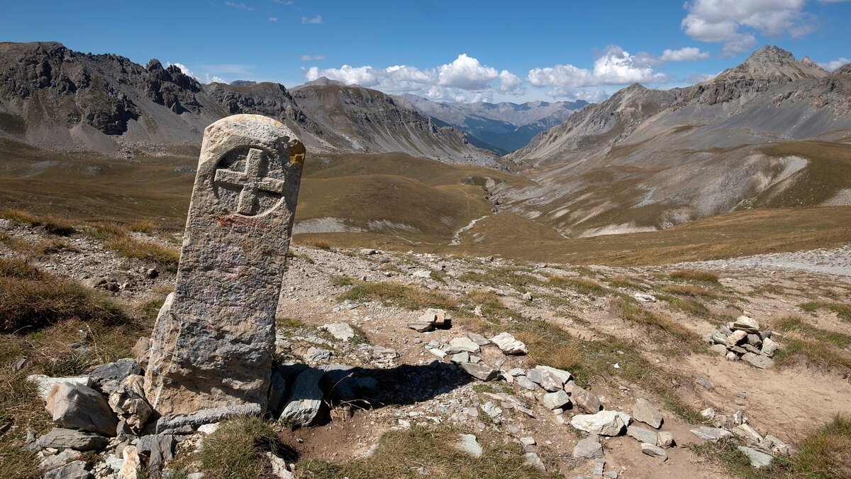 Termine di confine al Colle delle Munie