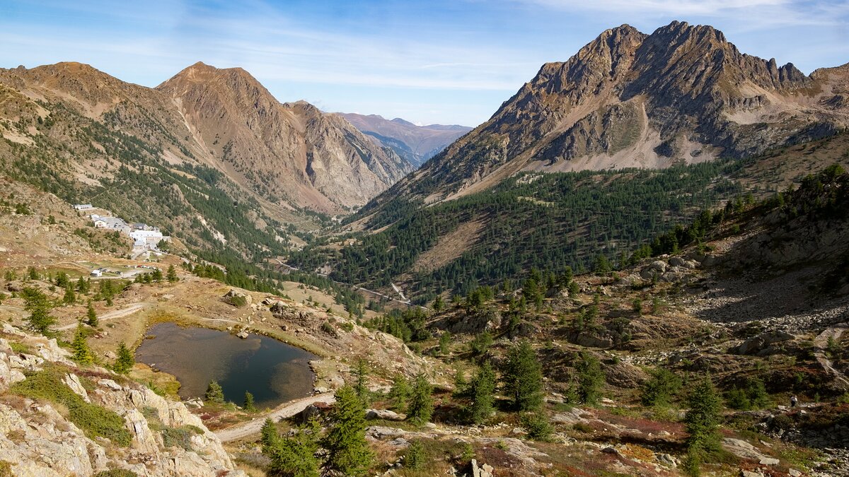 Il Santuario di Sant'Anna dai pressi del Lago del Colle di Sant'Anna